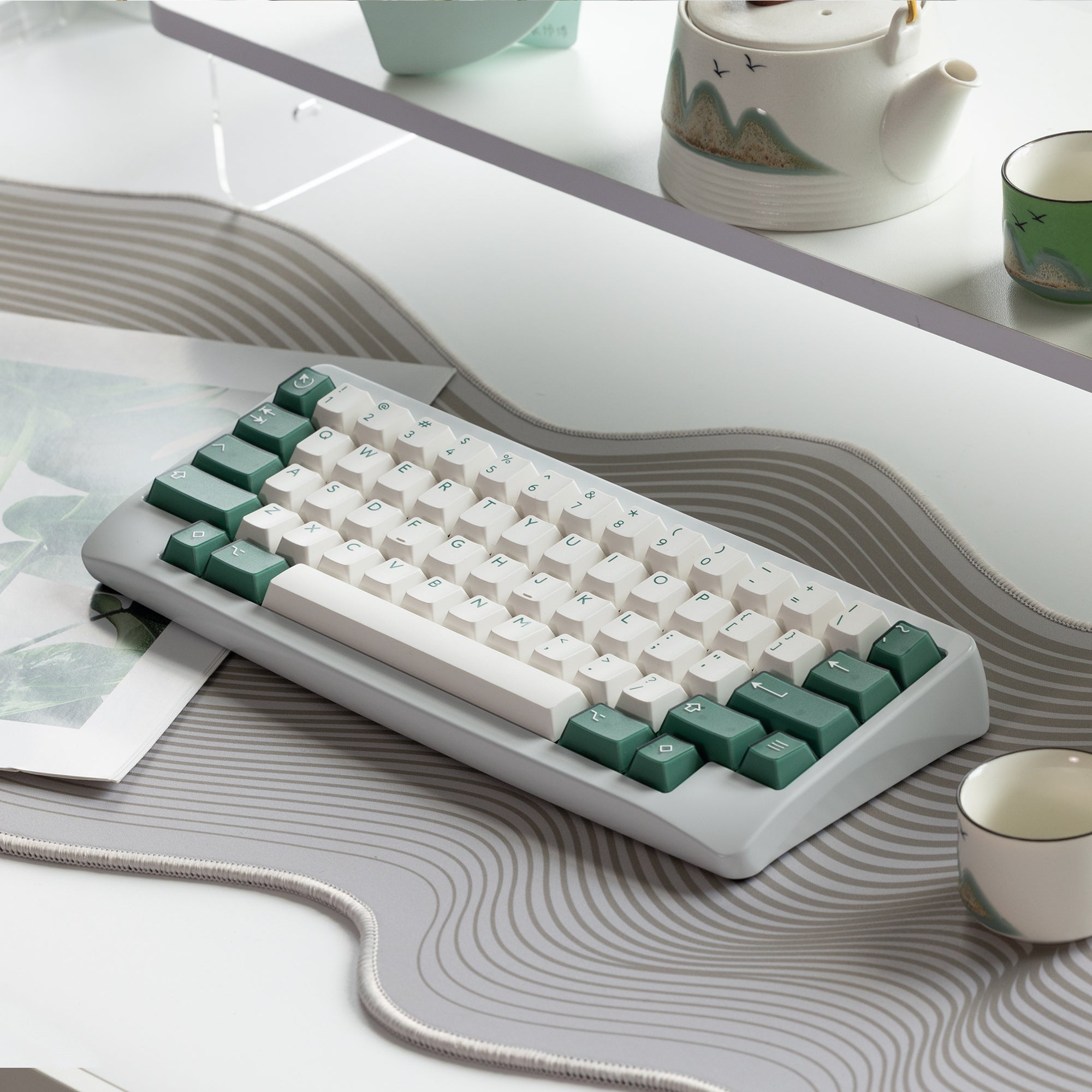 KBDfans Ready to use Agar wired hotswap version with PBTfans TransGreen 3