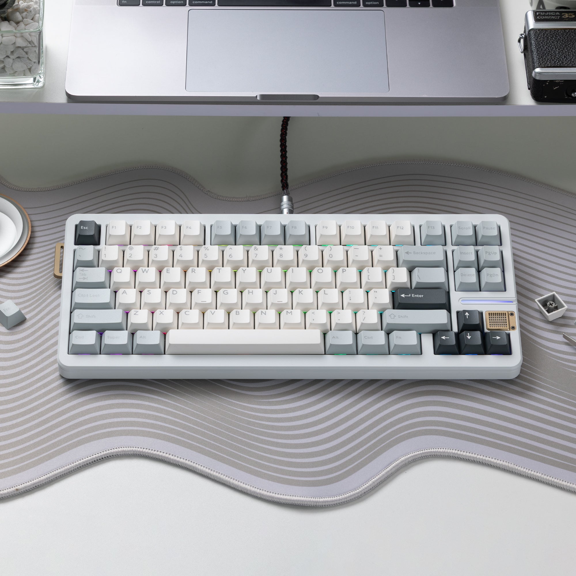 KBDfans Ready To Use GT-80 Hotswap version with PBTfans Mist