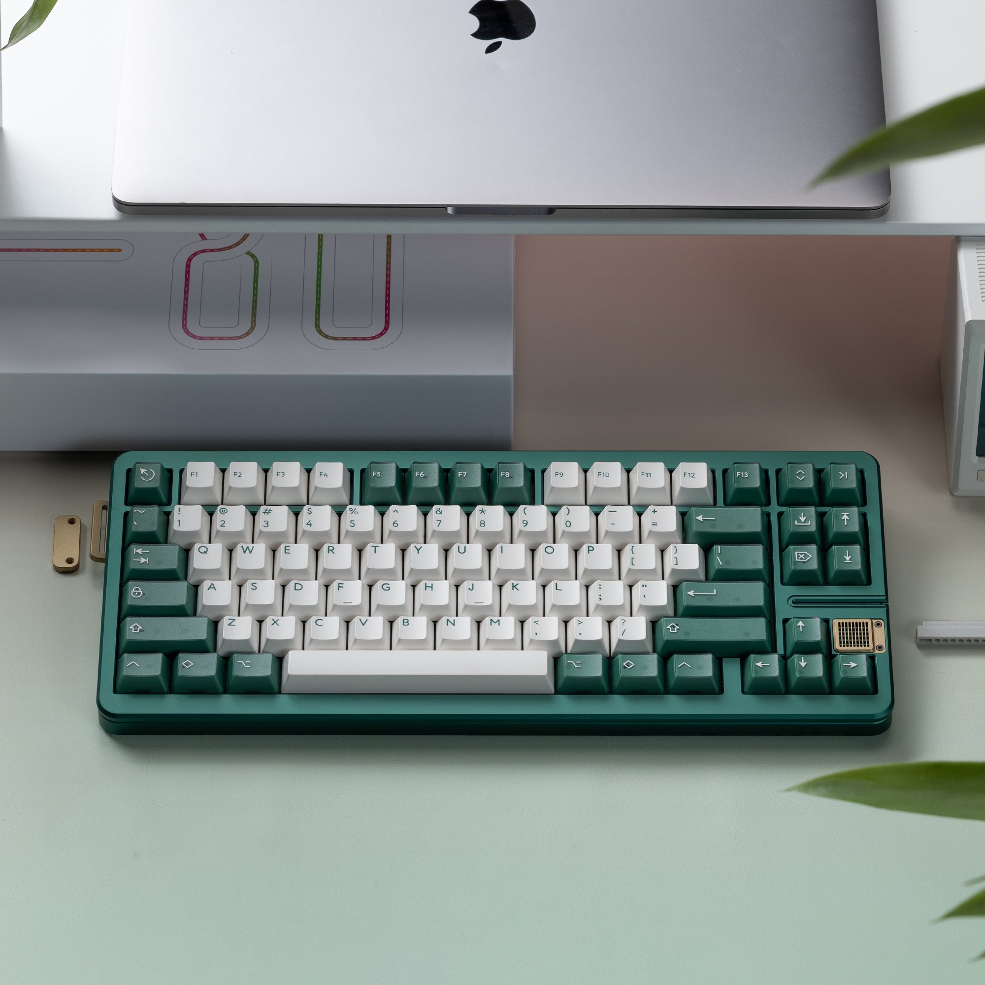 KBDfans Ready To Use GT-80 Hotswap version with PBTfans TransGreen 2