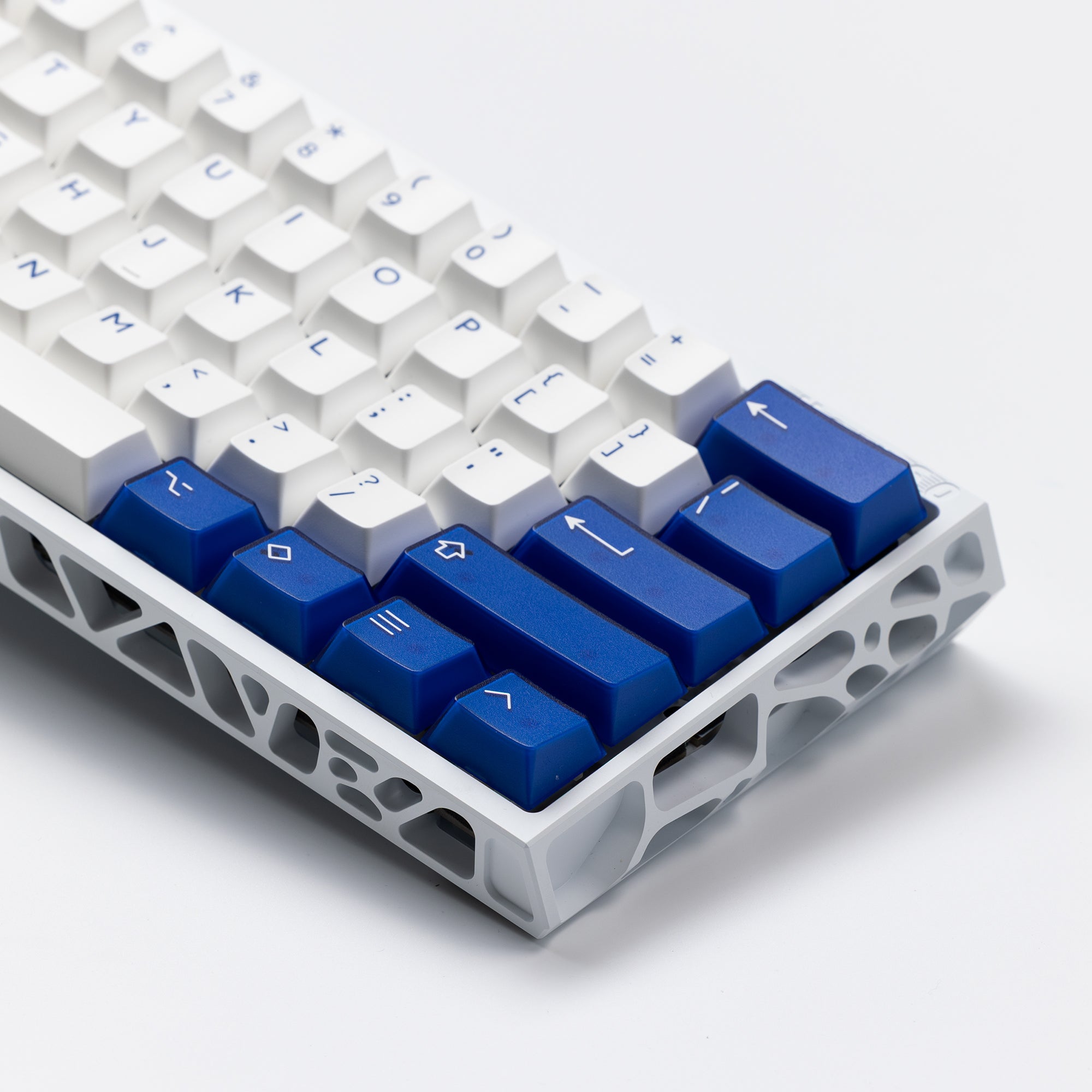 KBDfans Ready to use Holy60 Keyboard with PBTfans Klein Blue R3 4